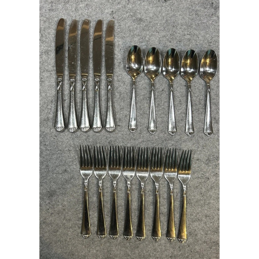 Lenox British Colonial Stainless 18/10 Flatware Spoons Knives Forks 18 pc lot